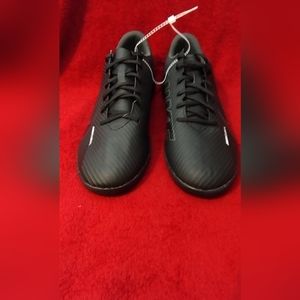 Nike Mercurial Vapor 15 Club IC Shadow Pack. Black. Men's size 10. New. No box